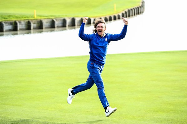 Tommy Fleetwood Europe celebrates 2018 Ryder Cup