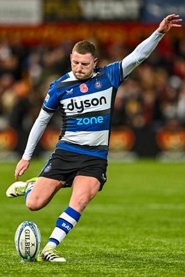 Finn Russell Bath kicks v Gloucester Premiership Rugby Kingsholm 2023