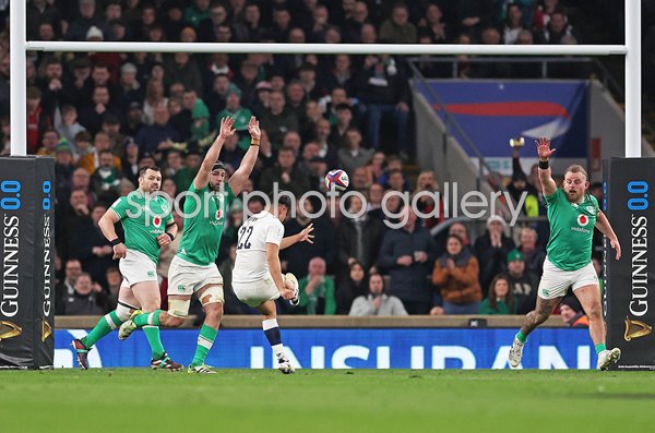 Marcus Smith England kicks winning drop goal v Ireland Six Nations Twickenham 2024