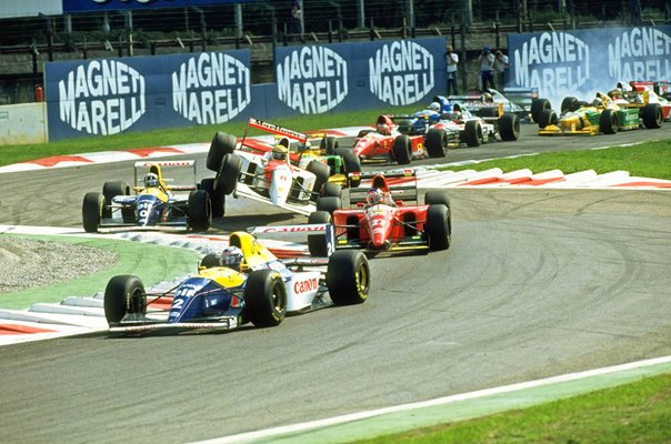 Alain Prost leads as Damon Hill and Ayrton Senna Clash Monza 1993