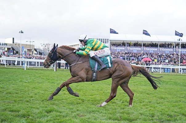 Derek O'Connor & Corbetts Cross win National Hunt Challenge Cup Cheltenham 2024 