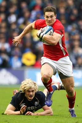 George North breaks Wales v Scotland 6 Nations 2013