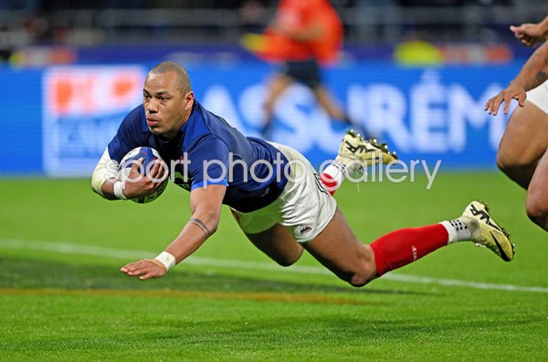 Gael Fickou France scores v England Lyon Six Nations 2024