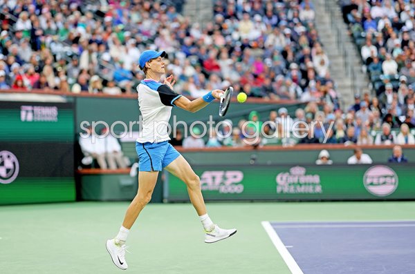 Jannik Sinner Italy forehand v Carlos Alcaraz Indian Wells 2024 