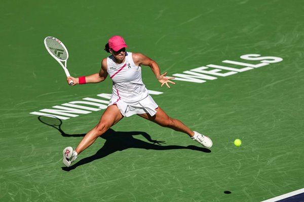 Iga Swiatek Poland running forehand Indian Wells 2024