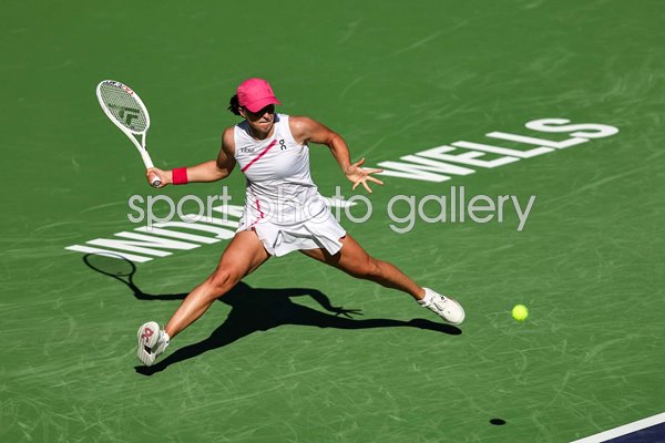 Iga Swiatek Poland running forehand Indian Wells 2024