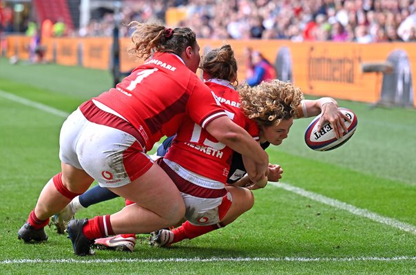 Gwenllian Pyrs & Jenny Hesketh can't stop Ellie Kildunne England try Women's Six Nations 2024