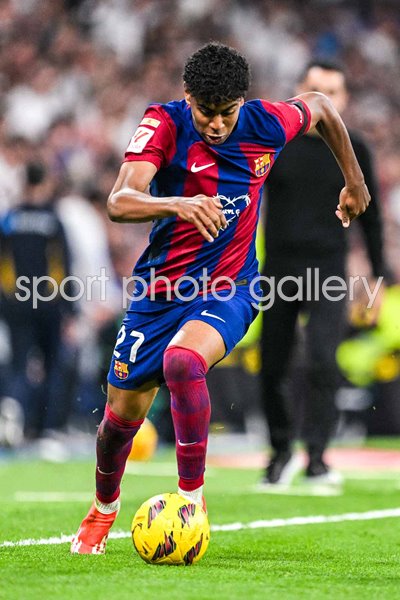 Lamine Yamal Barcelona v Real Madrid Estadio Santiago Bernabeu La Liga