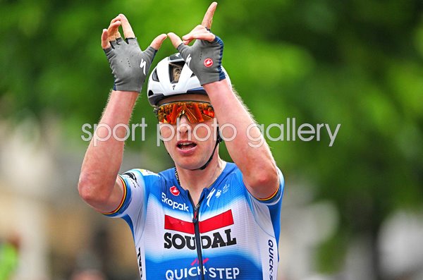 Tim Merlier Belgium trademark celebration Stage 3 Giro d'Italia 2024