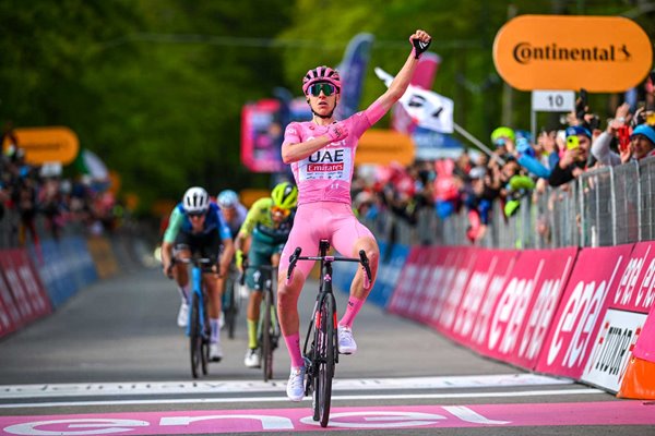 Tadej Pogacar Slovenia celebrates Finish Line Stage 8 Giro d'Italia 2024