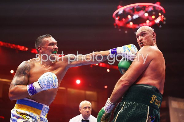 Oleksandr Usyk punches Tyson Fury Undisputed World Heavyweight Fight 2024