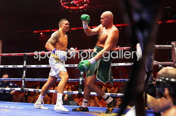 Tyson Fury on the ropes Round 9 v Oleksandr Usyk Undisputed Heavyweight Fight 2024