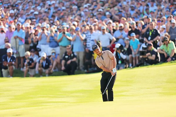 Xander Schauffele USA Chips Close 18th Final Round USPGA Champion Valhalla 2024