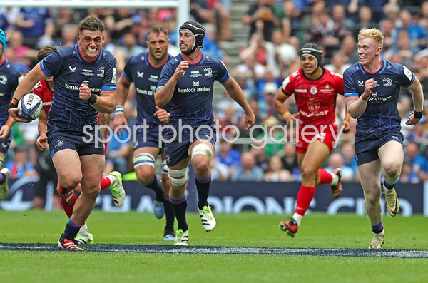Dan Sheehan Leinster Rugby breaks v Toulouse Champions Cup Final 2024