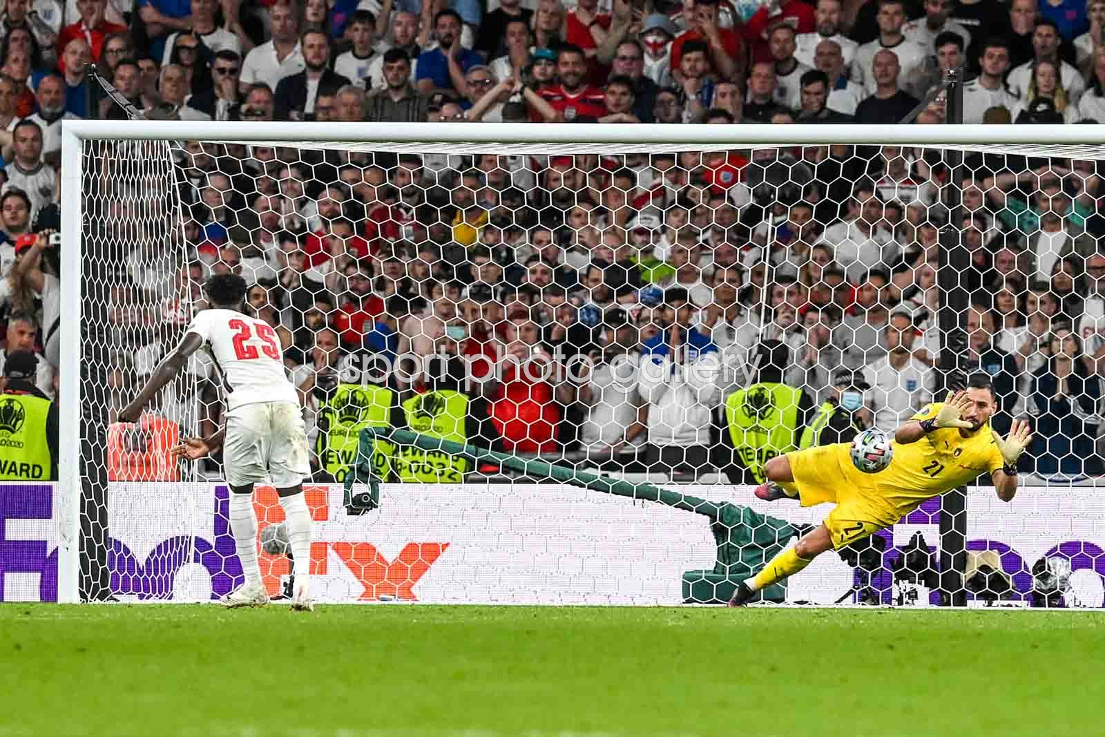Gianluigi Donnarumma Italy Saves Bukayo Saka Penalty Euro 2020 Final Gianluigi Donnarumma Italy Saves Bukayo Saka Penalty Euro 2020 Final