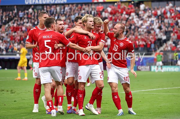 Morten Hjulmand & Denmark celebrate v England Frankfurt EURO 2024
