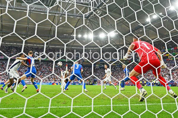 Jude Bellingham scores last gasp equaliser v Slovakia Last 16 EURO 2024
