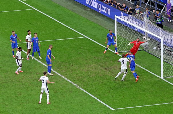 Harry Kane England celebrates winner v Slovakia Last 16 EURO 2024
