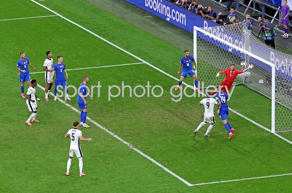 Harry Kane England celebrates winner v Slovakia Last 16 EURO 2024