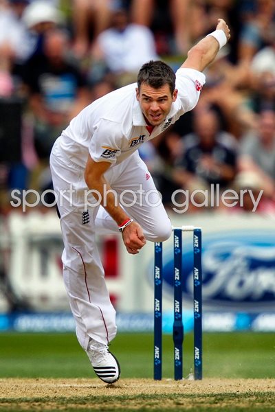 James Anderson England Wellington 2013