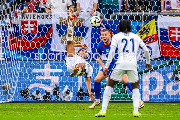 Jude Bellingham England last minute wonder goal v Slovakia Last 16 EURO 2024