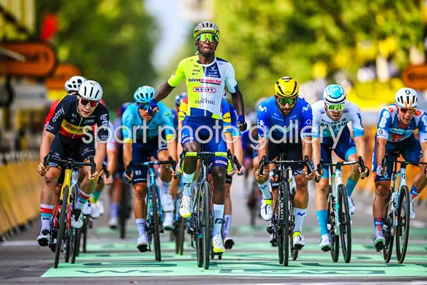 Biniam Girmay Eritrea celebrates win Stage 3 sprint Tour de France 2024
