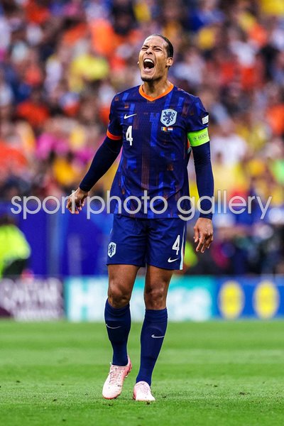 Virgil van Dijk Netherlands celebrate v Romania Last 16 Munich EURO 2024