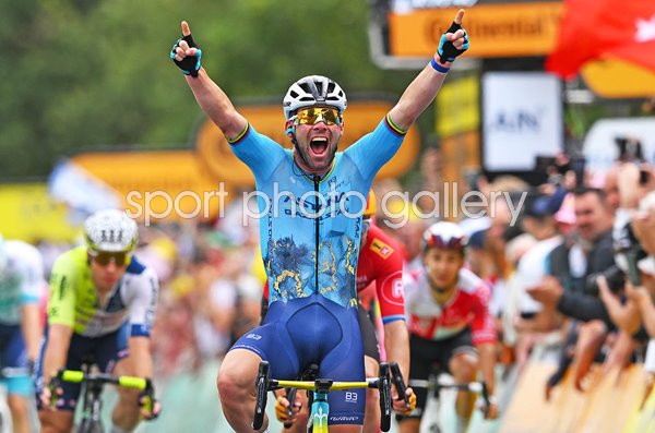 Mark Cavendish Great Britain celebrates Tour Stage record Stage 5 Tour de France 2024
