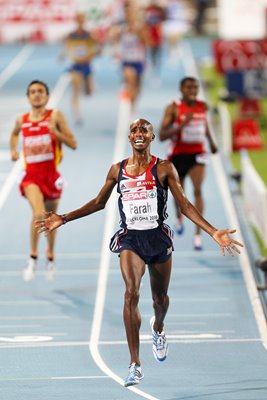 Mo Farah wins gold in the 5000m final