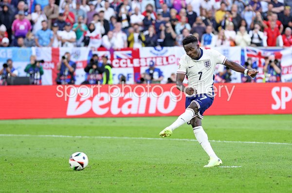 Bukayo Saka England scores England's third penalty v Switzerland EURO 2024