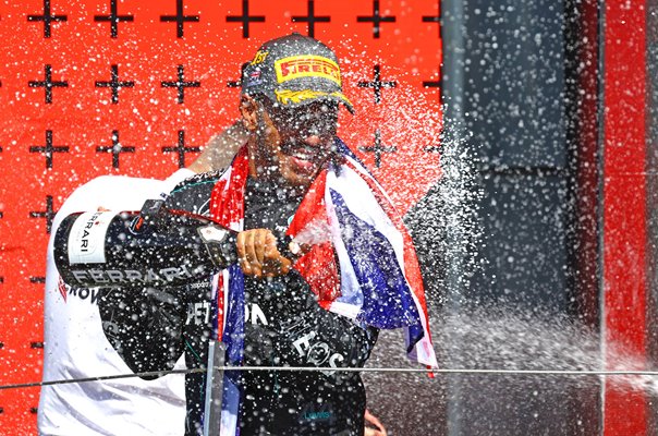 Lewis Hamilton Great Britain champagne celebration British Grand Prix Silverstone 2024
