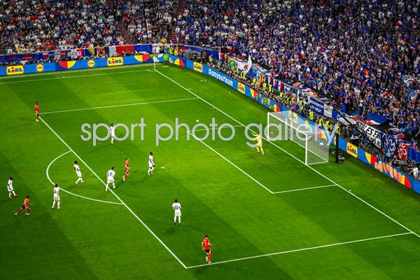 Mike Maignan France fails to save stunning shot from Lamine Yamal Spain Semi-Final EURO 2024