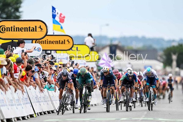 Jasper Philipsen Belgium Stage 10 sprint Tour de France 2024