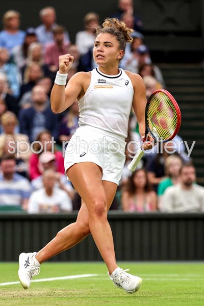 Jasmine Paolini Italy celebrates v Emma Navarro USA Quarter-Final Wimbledon 2024