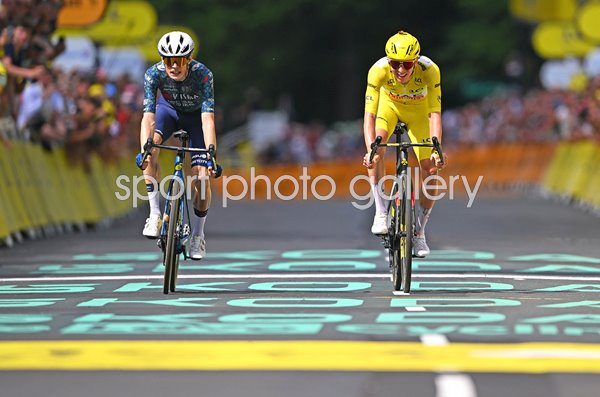 Jonas Vingegaard Denmark beats Tadej Pogacar Slovenia Stage 11 sprint Tour de France 2024