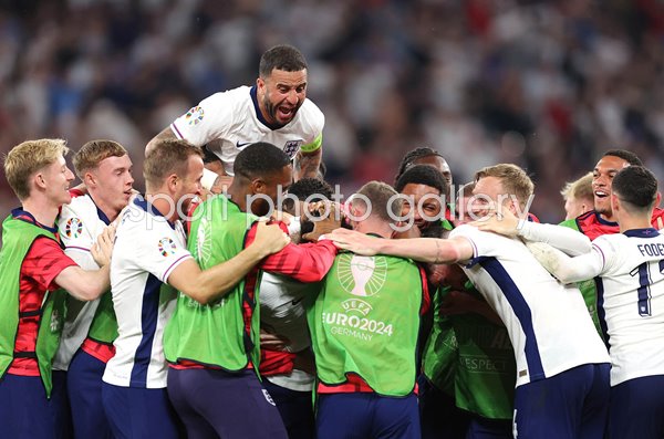 England celebrate Ollie Watkins winner v Netherlands Semi-Final Dortmund EURO 2024