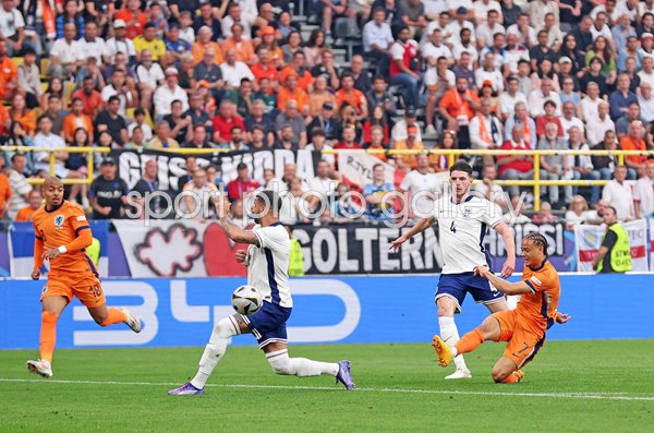 Xavi Simons Netherlands scores stunning goal v England Semi-Final EURO 2024