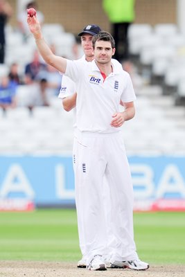 James Anderson 2nd 5 for 1st test v Pakistan 2010