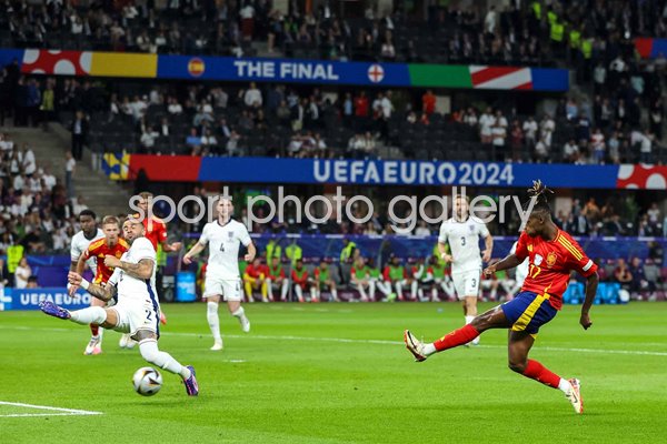 Nico Williams Spain scores opening goal v England Final EURO 2024