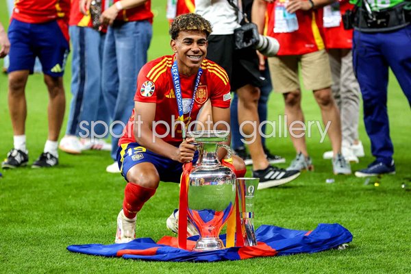 Lamine Yamal Spain celebrates winning EURO 2024 Images | Football Posters