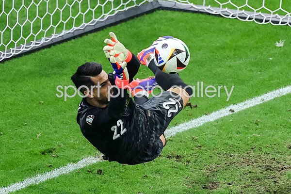 Diogo Costa Portugal saves third penalty v Slovenia Portugal Last 16 Frankfurt EURO 2024
