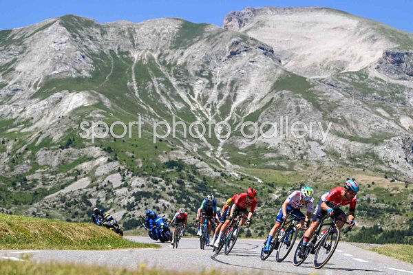 Victor Campenaerts Belgium descends in Stage 18 win Tour de France 2024