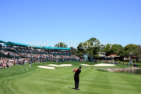 Tiger Woods closes out record 8th Arnold Palmer Bay Hill 2013
