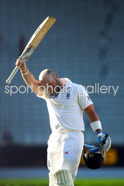 England hero Matt Prior Day 5 Auckland New Zealand 2013