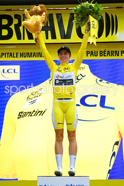Demi Vollering Netherlands Yellow Jersey Stage 8 Tour de France Femmes 2023  
