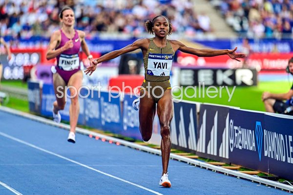 Faith Kipyegon Kenya celebrates winning 1500m Diamond League Paris 2024