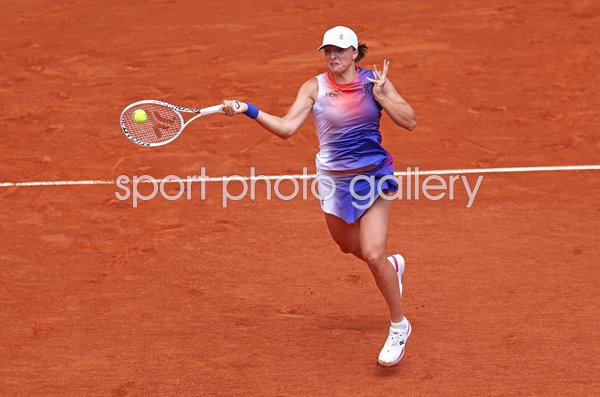Iga Swiatek Poland forehand v Marketa Vondrousova French Open Paris 2024