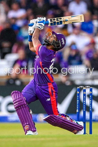 Nicholas Pooran Northern Superchargers bats v Manchester Originals The Hundred Leeds 2024