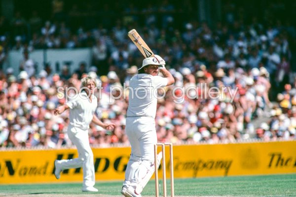 Ian Botham England v Jeff Thomson Australia Ashes Test Melbourne 1983