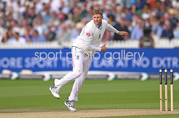 Joe Root England bowls v Sri Lanka Lord's Test Test Match 2024